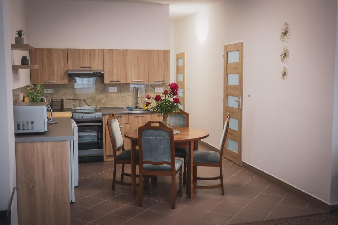 Hotel Apartment Faraon Rumburk Exterior photo