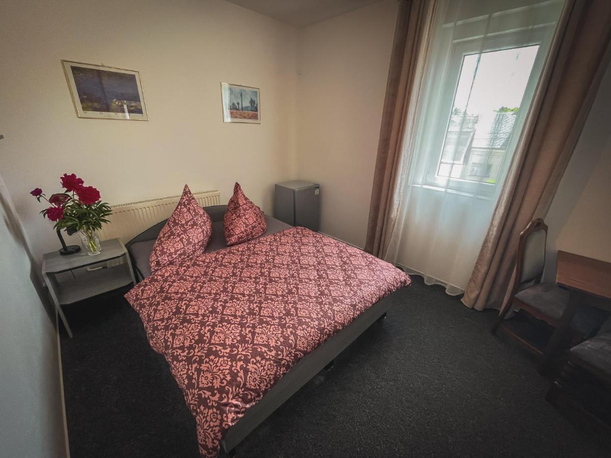 Hotel Apartment Faraon Rumburk Exterior photo
