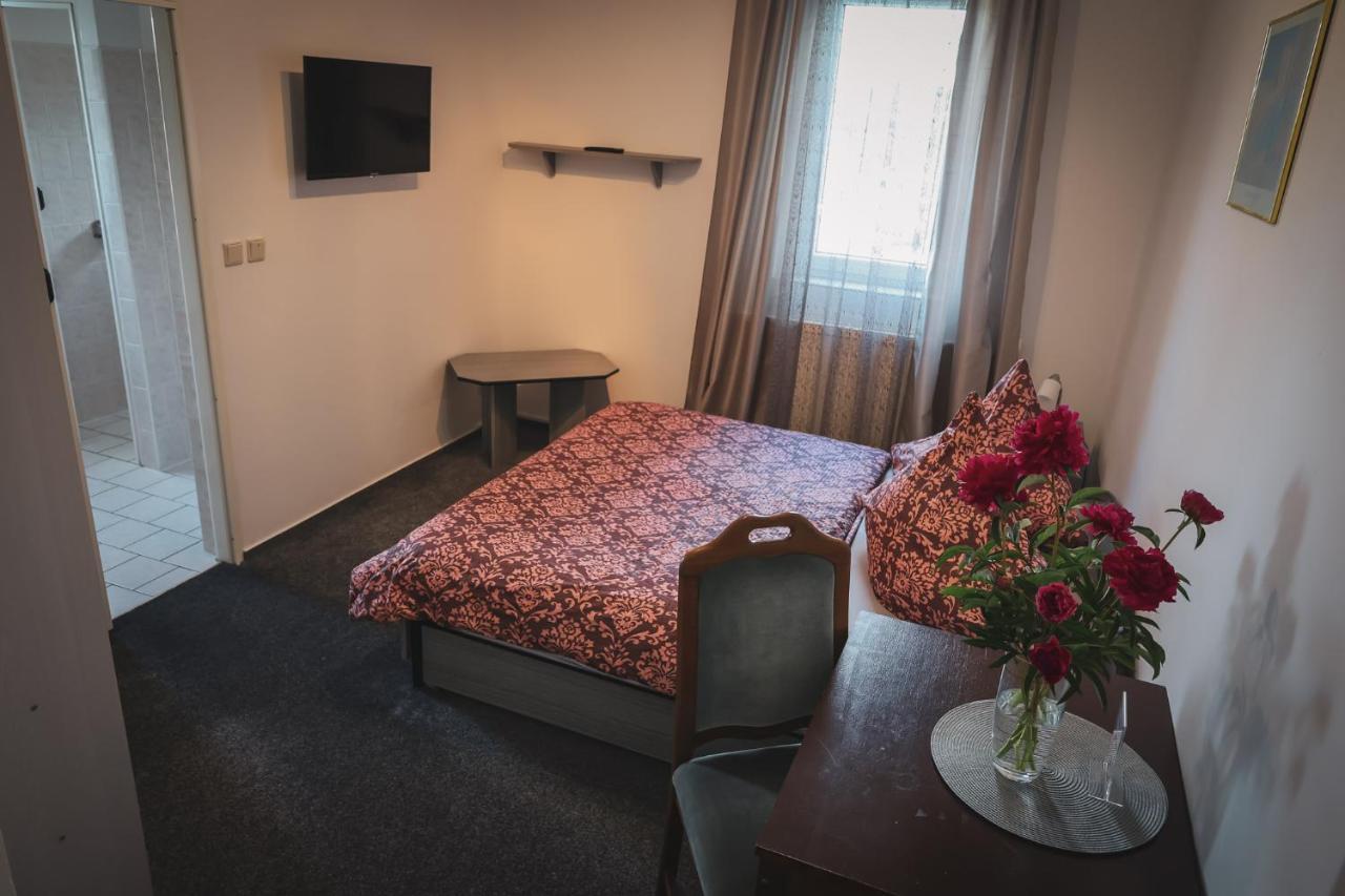 Hotel Apartment Faraon Rumburk Exterior photo