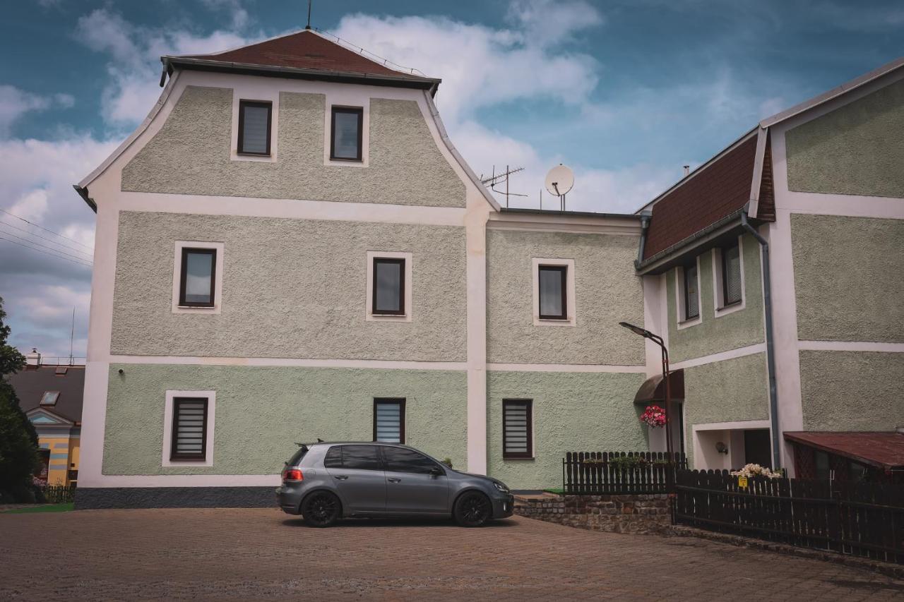 Hotel Apartment Faraon Rumburk Exterior photo