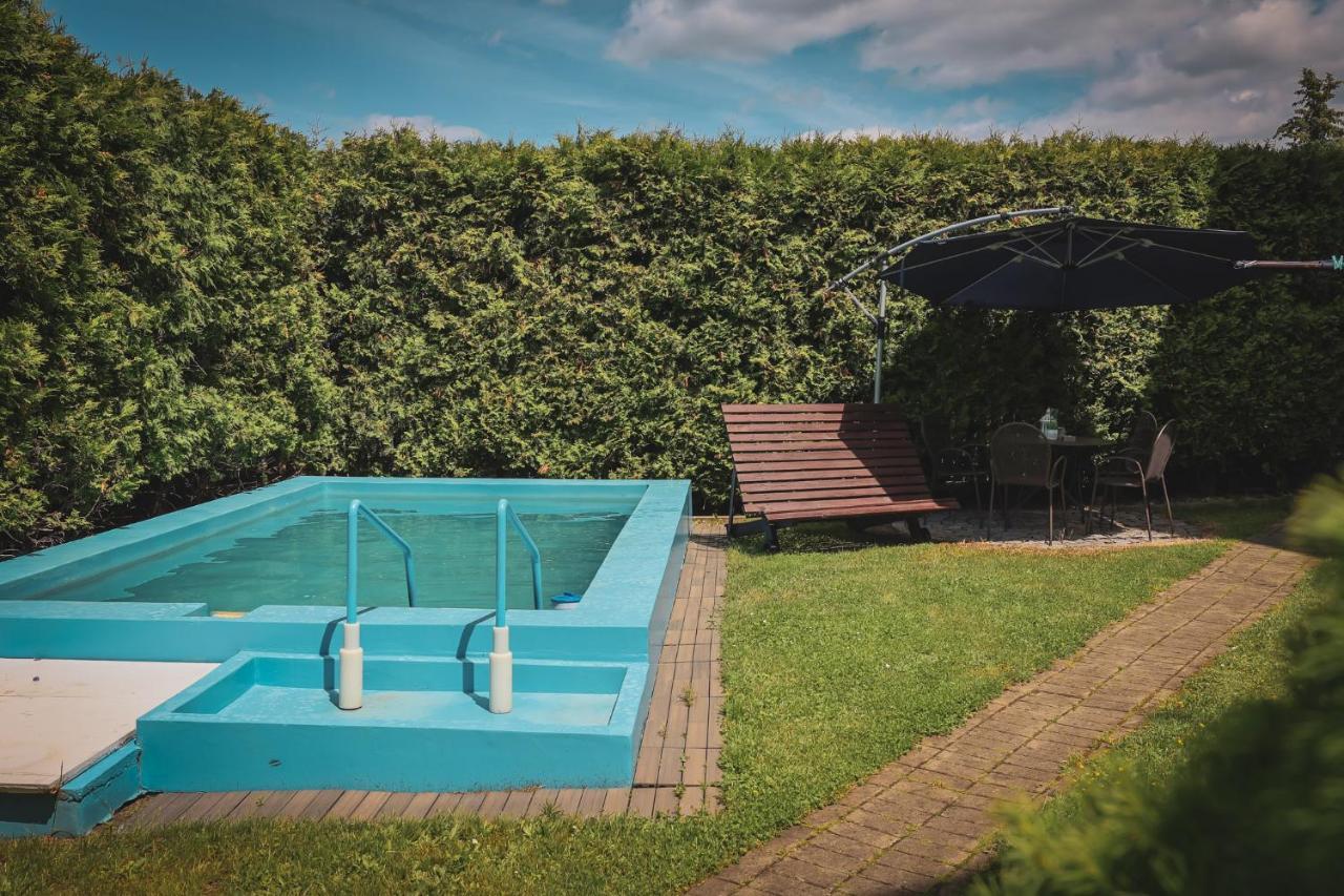 Hotel Apartment Faraon Rumburk Exterior photo