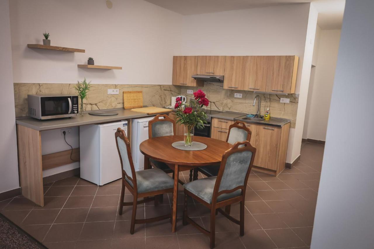 Hotel Apartment Faraon Rumburk Exterior photo