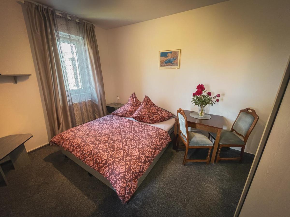 Hotel Apartment Faraon Rumburk Exterior photo