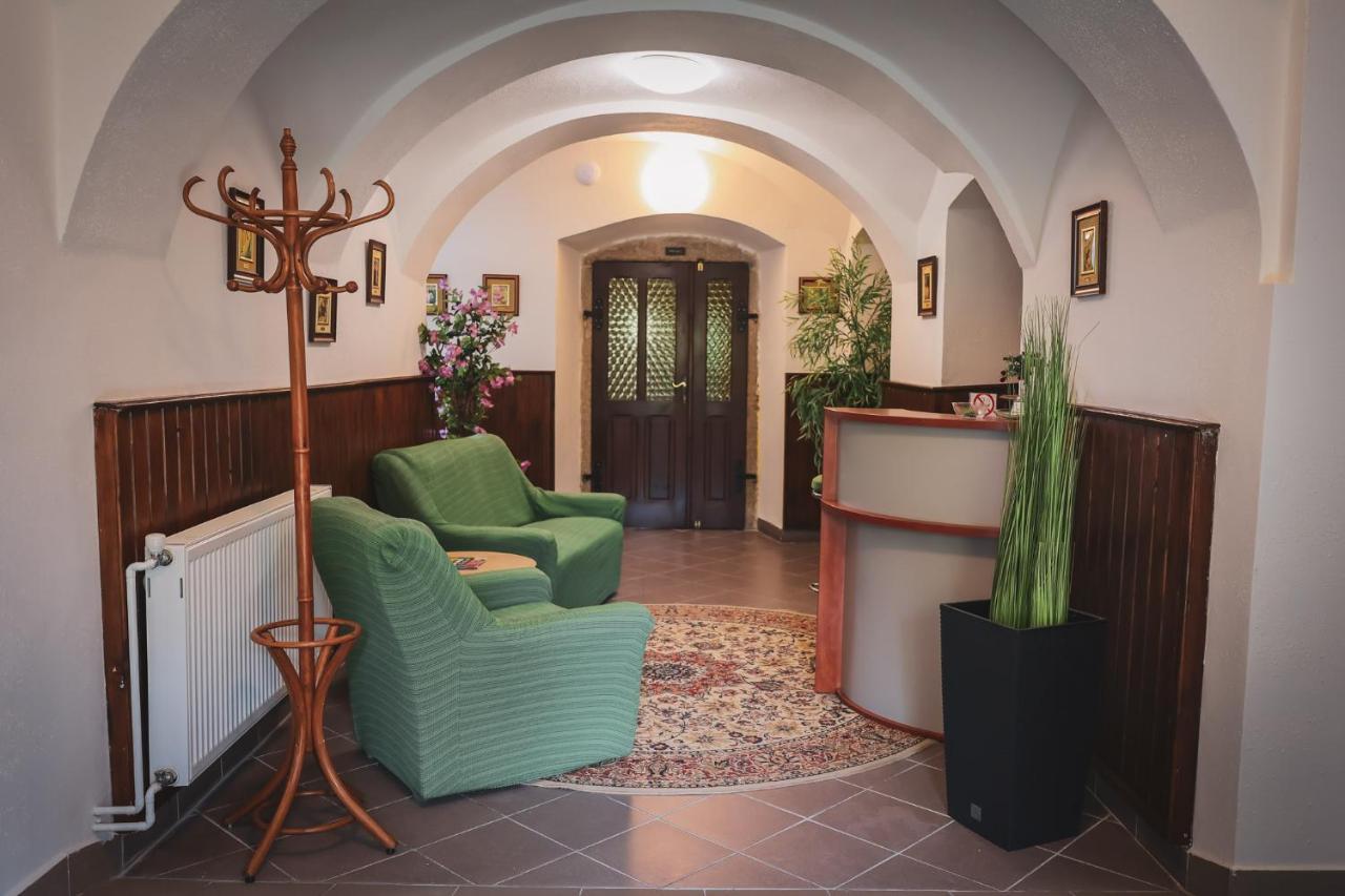 Hotel Apartment Faraon Rumburk Exterior photo