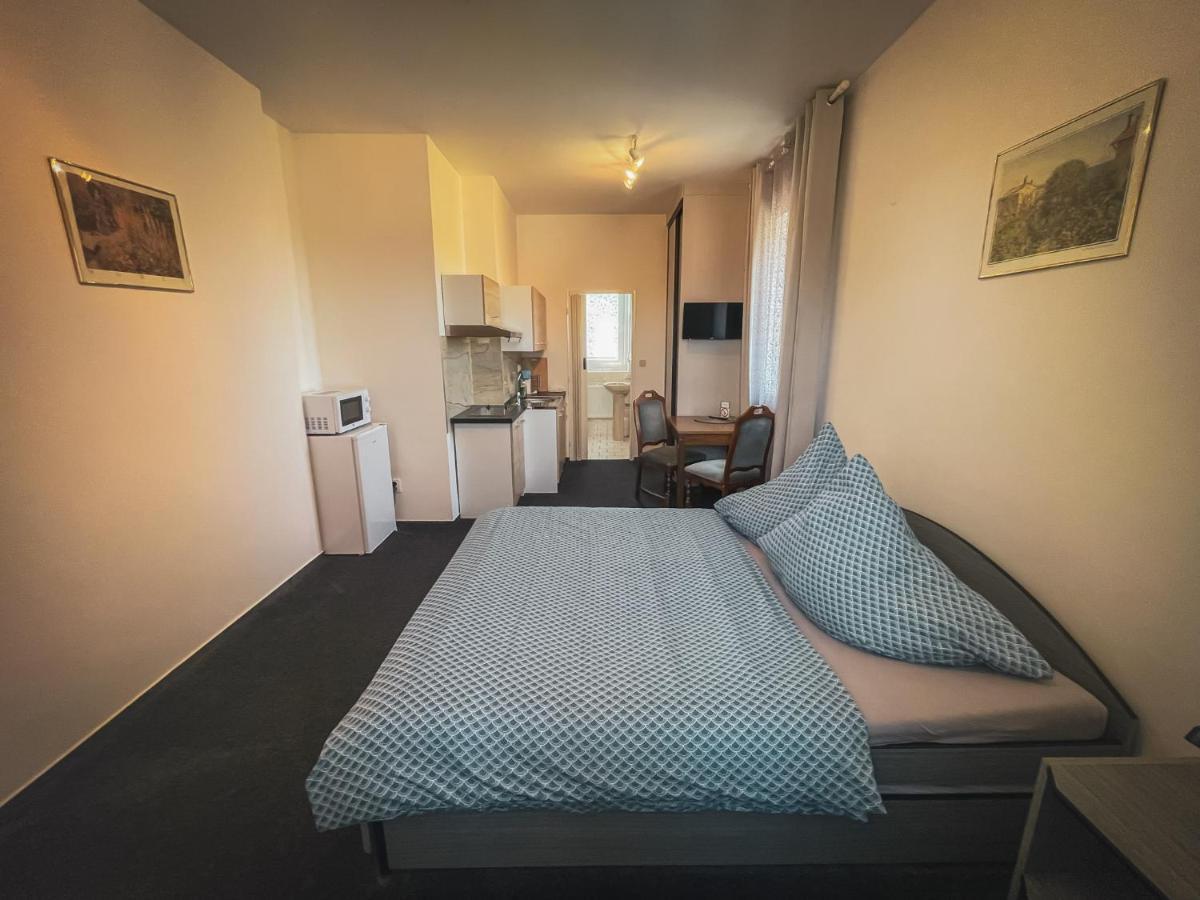 Hotel Apartment Faraon Rumburk Exterior photo